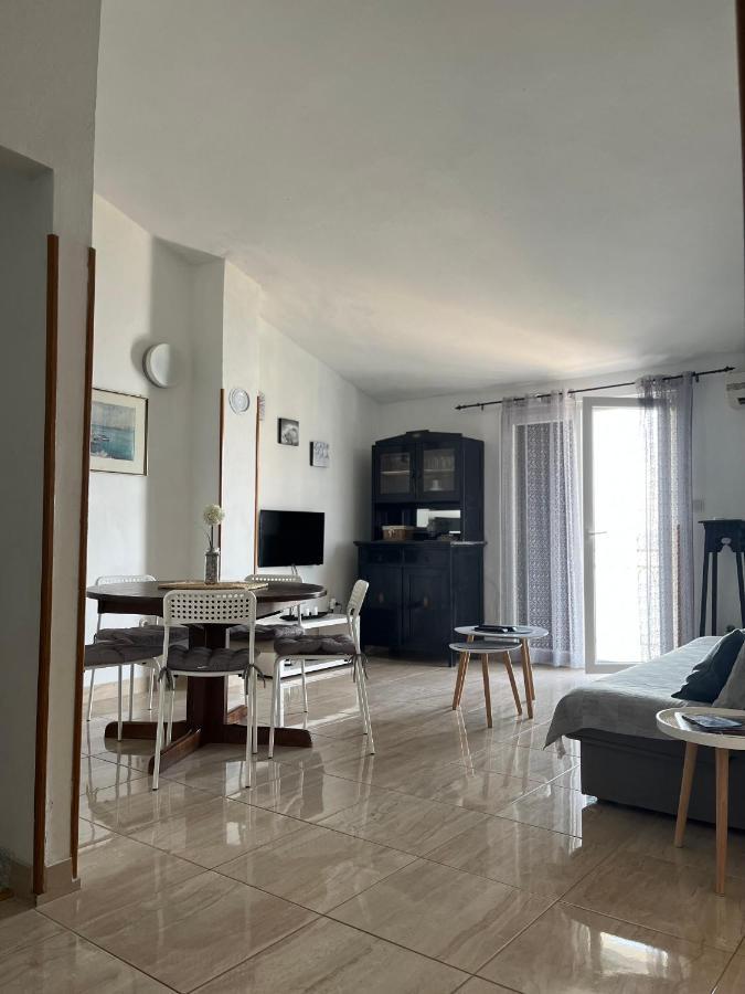 Apartman Gabrijel Podgora Esterno foto